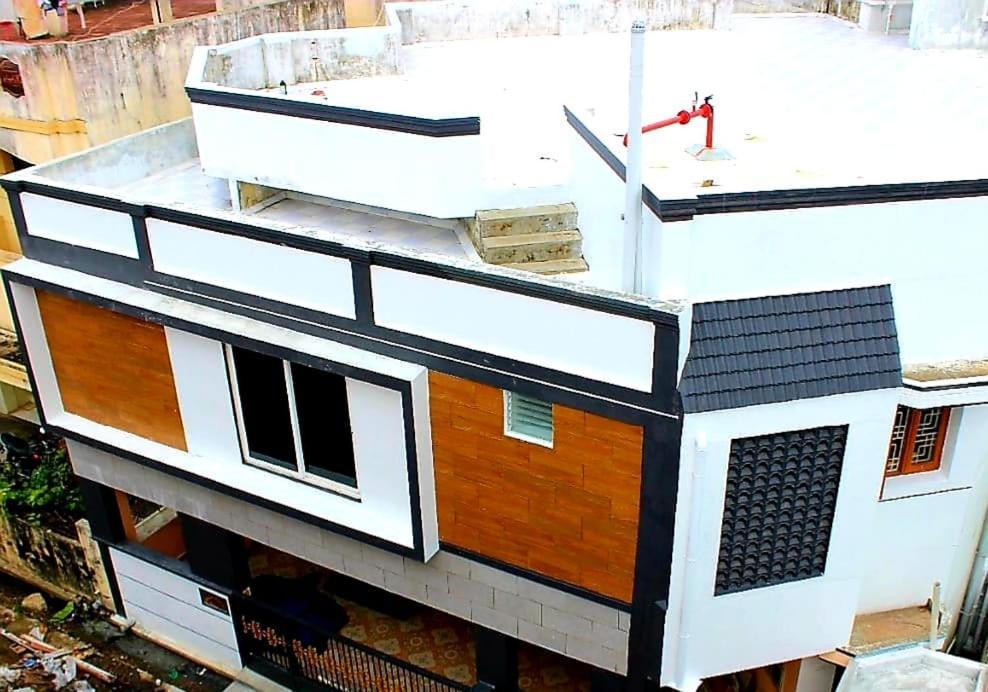 La Villa Pondi Cherie Centertownbeachauroville 퐁디셰리 외부 사진