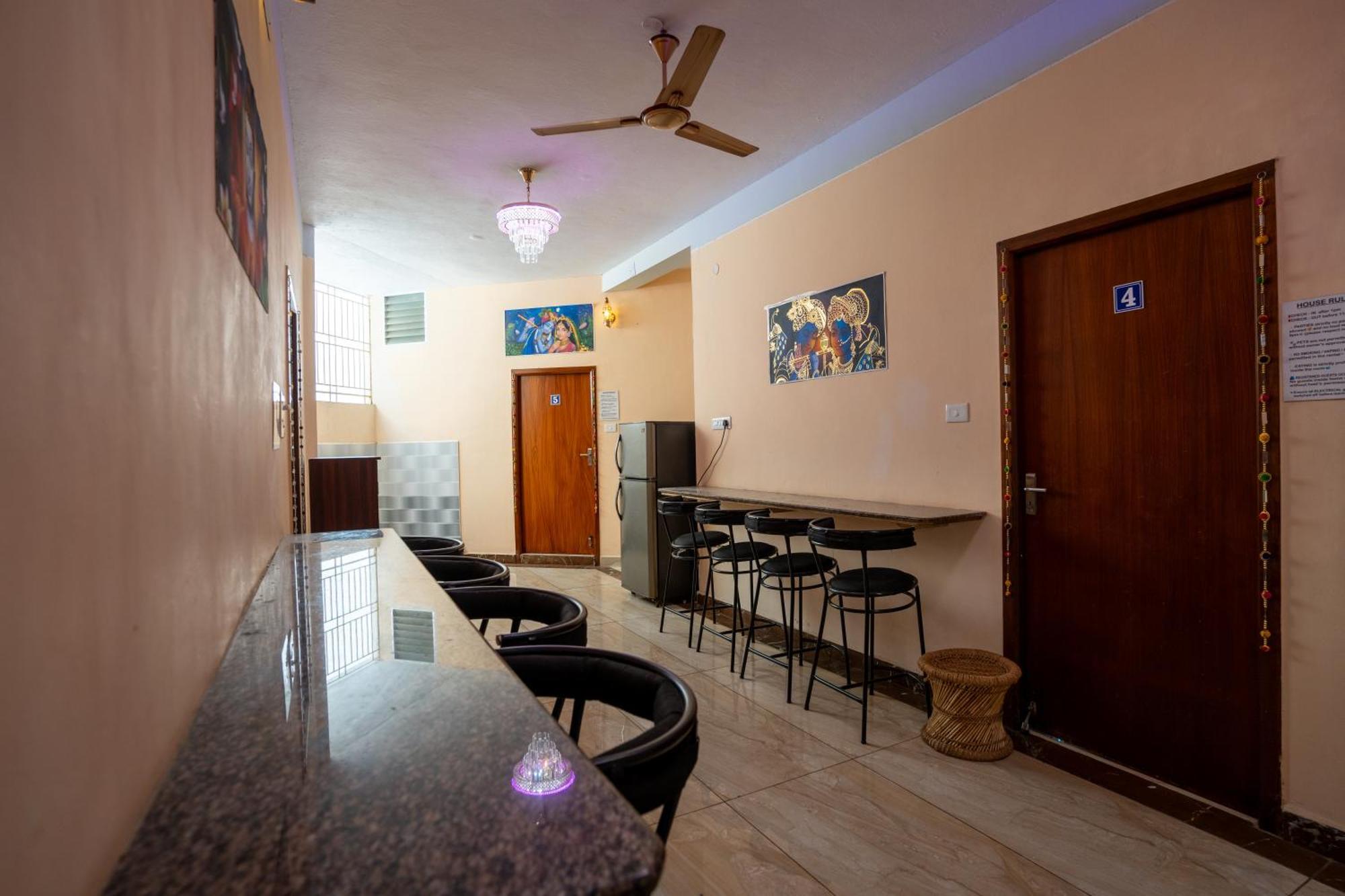 La Villa Pondi Cherie Centertownbeachauroville 퐁디셰리 외부 사진